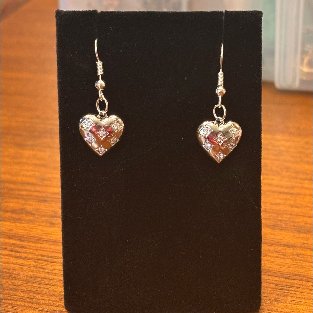 New Chic Silver Heart Earrings w rhinestones
